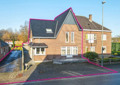 Bij ImmoFusion  7/7 “open huis”  : klik op onze 3D-TOUR.
Ervaar vastgoed alsof je er zelf doorloopt!

Net buiten het centrum van Koersel vind je deze woning op een centrale locatie. Een mooie ligging: je wandelt naar het school op enkele minuutjes tij