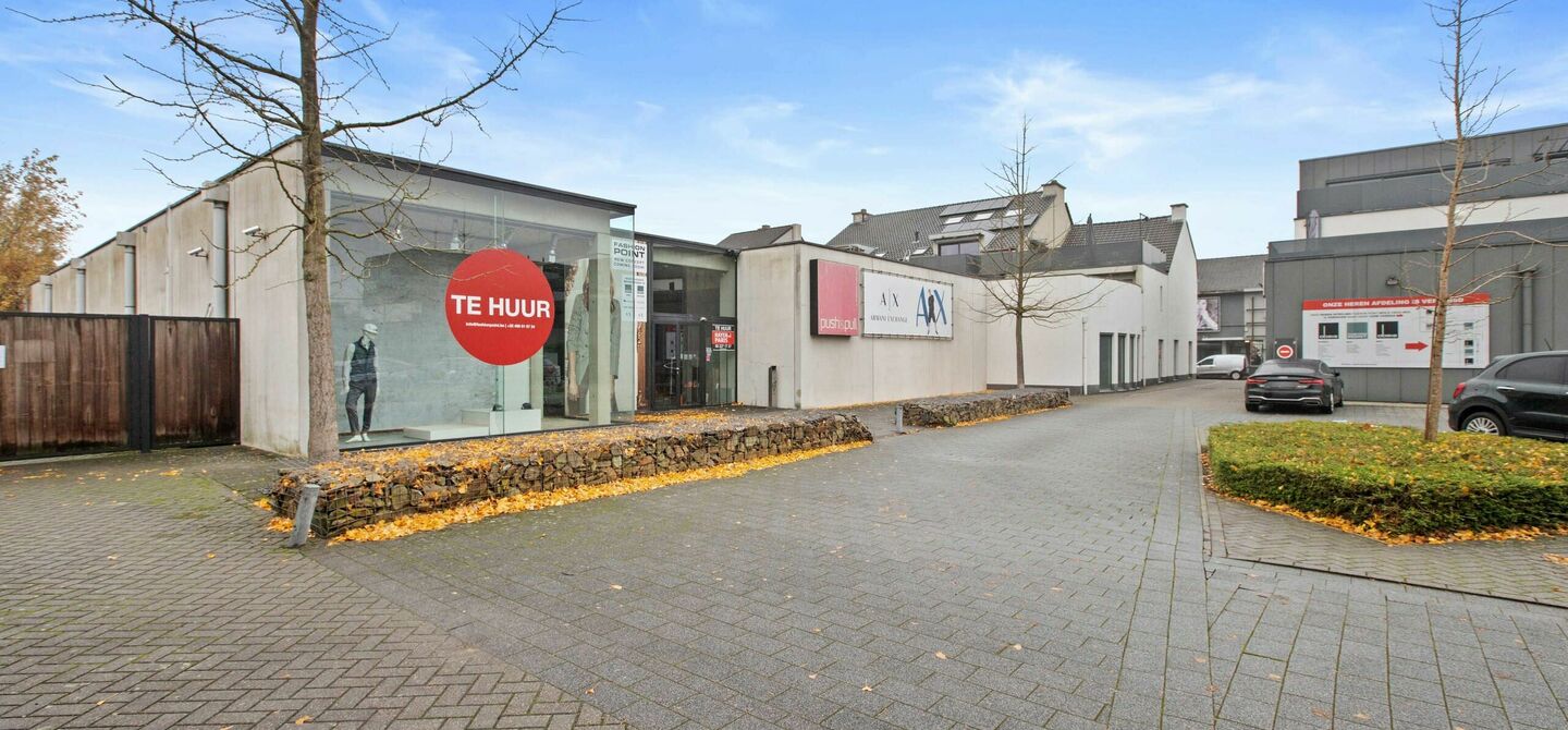 Gebouw voor gemengd gebruik te koop in Maasmechelen