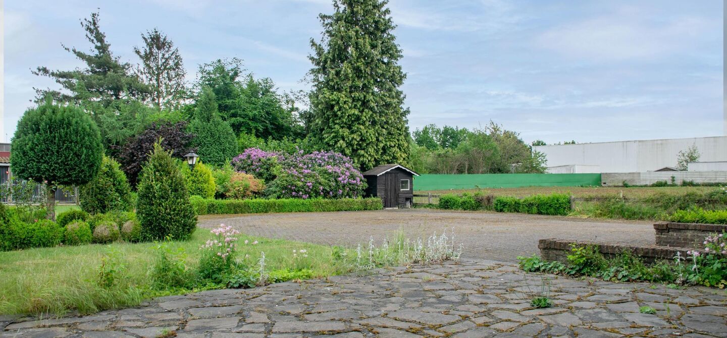 Gebouw voor gemengd gebruik te koop in Maasmechelen