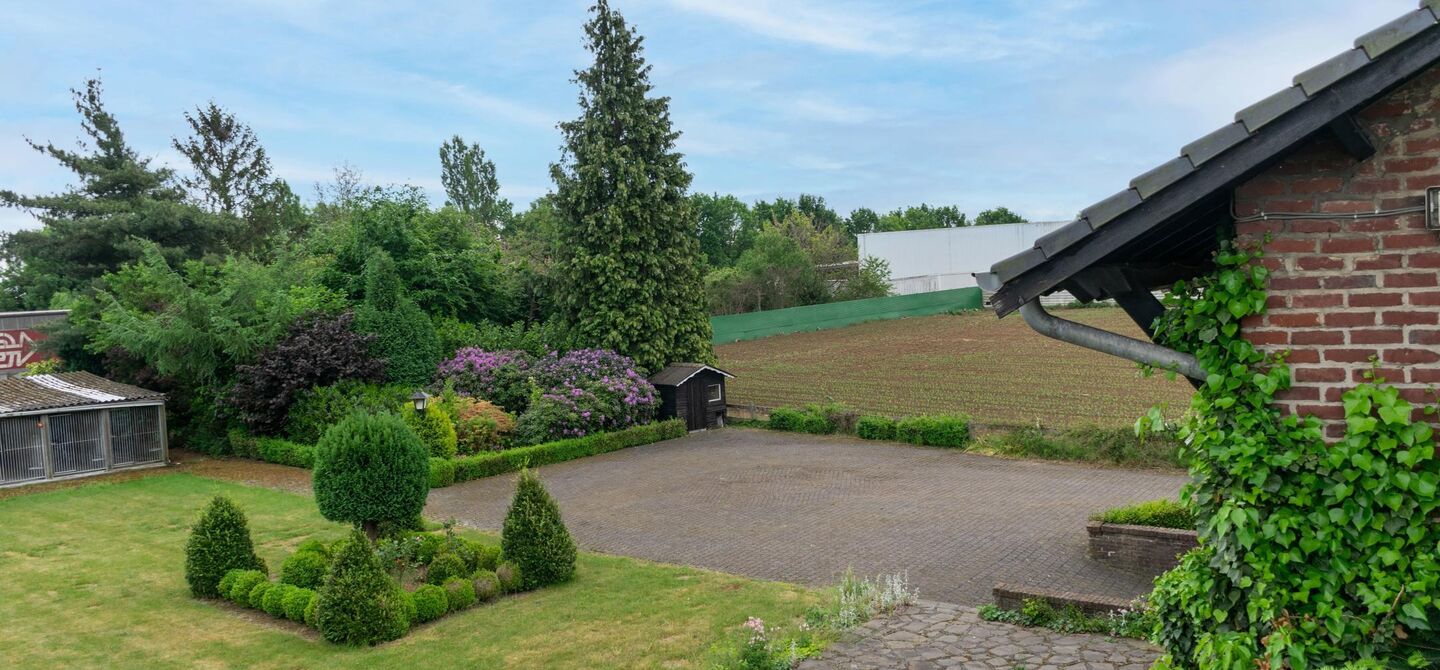 Gebouw voor gemengd gebruik te koop in Maasmechelen