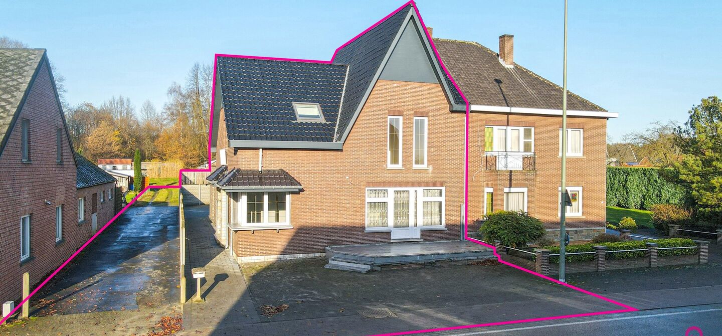 Bij ImmoFusion  7/7 “open huis”  : klik op onze 3D-TOUR.
Ervaar vastgoed alsof je er zelf doorloopt!

Net buiten het centrum van Koersel vind je deze woning op een centrale locatie. Een mooie ligging: je wandelt naar het school op enkele minuutjes tij