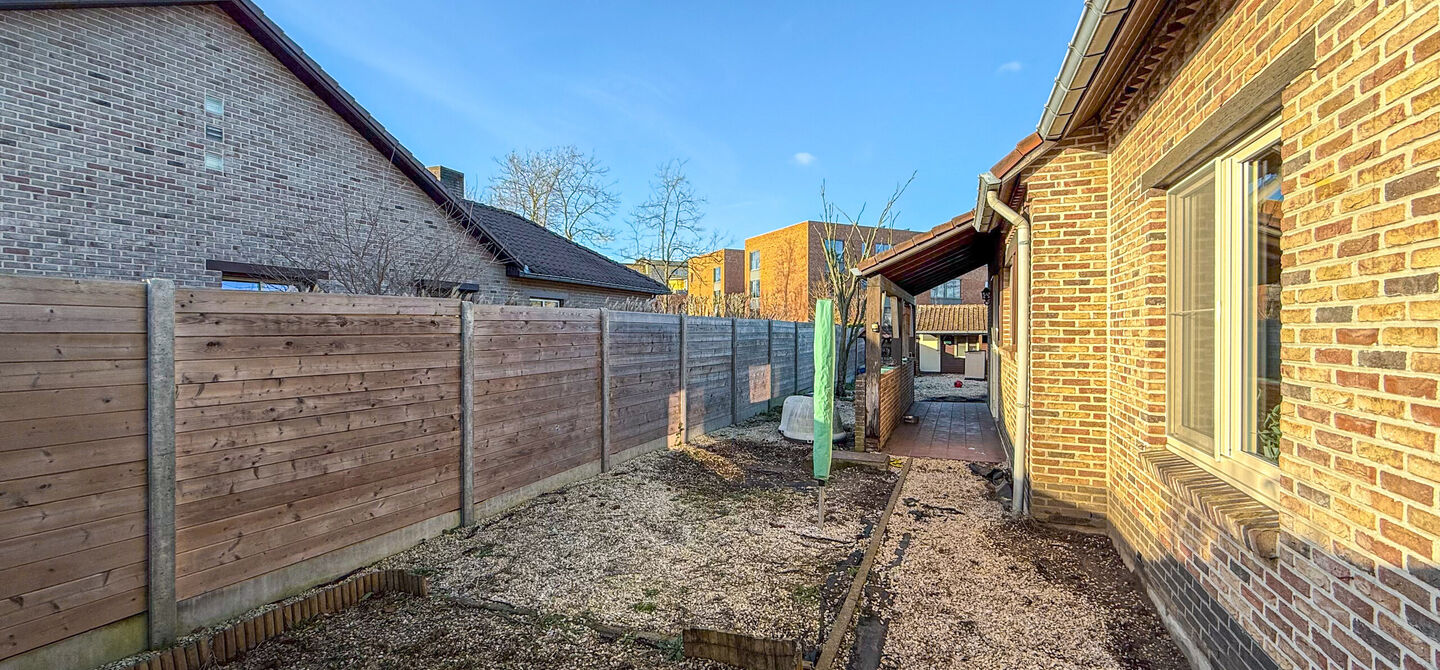 Bij ImmoFusion 7/7 “open huis”: klik op onze 3D-TOUR.
Ervaar vastgoed alsof je er zelf doorloopt!

Stap binnen in deze charmante, instapklare open bebouwing, ideaal gelegen in een rustige buurt te Kegelstraat 8, Beringen. Met een bewoonbare oppervlakt