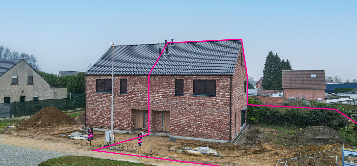 Bij ImmoFusion  7/7 “open huis”  : klik op onze 3D-TOUR.
Ervaar vastgoed alsof je er zelf doorloopt!

Welkom in deze schitterende halfopen BEN-nieuwbouwwoning in Paal, voorzien van 3 slaapkamers met mogelijk tot 4 slaapkamers en grote tuin. Kopen is v