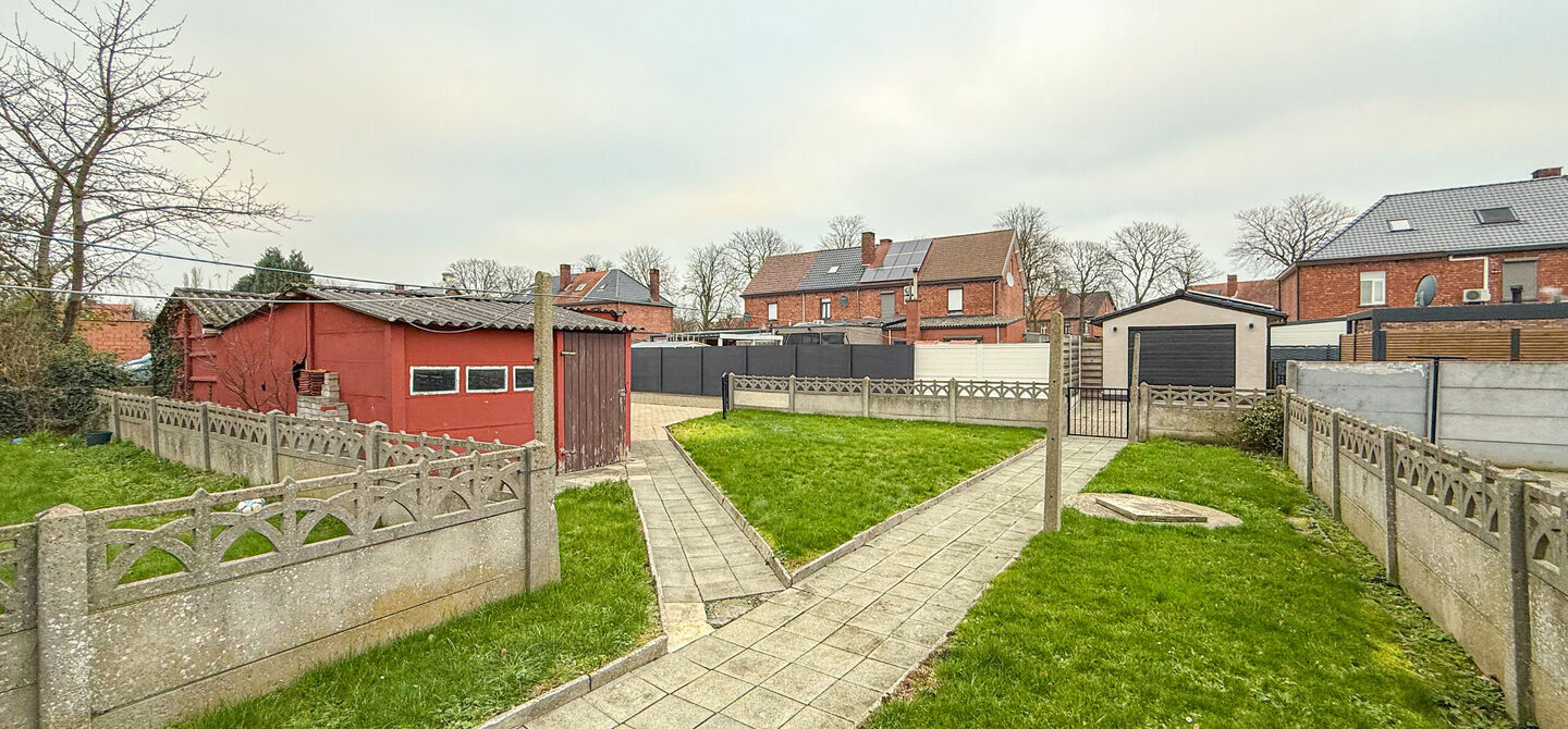 Bij ImmoFusion 7/7 “open huis”: klik op onze 3D-TOUR.
Ervaar vastgoed alsof je er zelf doorloopt!

Stap binnen in deze charmante, volledig opgefriste woning, ideaal gelegen in een rustige woonwijk in Beringen. Met een bewoonbare oppervlakte van 101m²