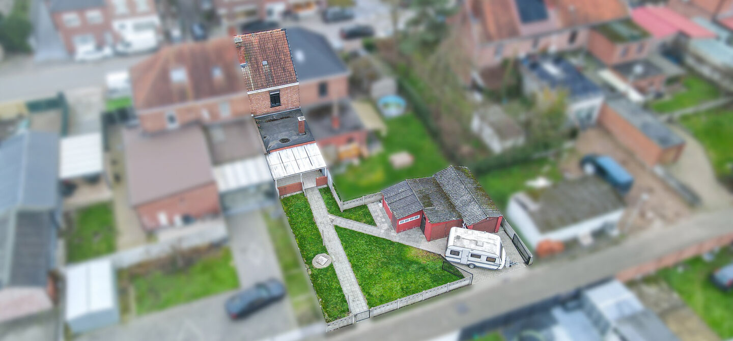 Bij ImmoFusion 7/7 “open huis”: klik op onze 3D-TOUR.
Ervaar vastgoed alsof je er zelf doorloopt!

Stap binnen in deze charmante, volledig opgefriste woning, ideaal gelegen in een rustige woonwijk in Beringen. Met een bewoonbare oppervlakte van 101m²