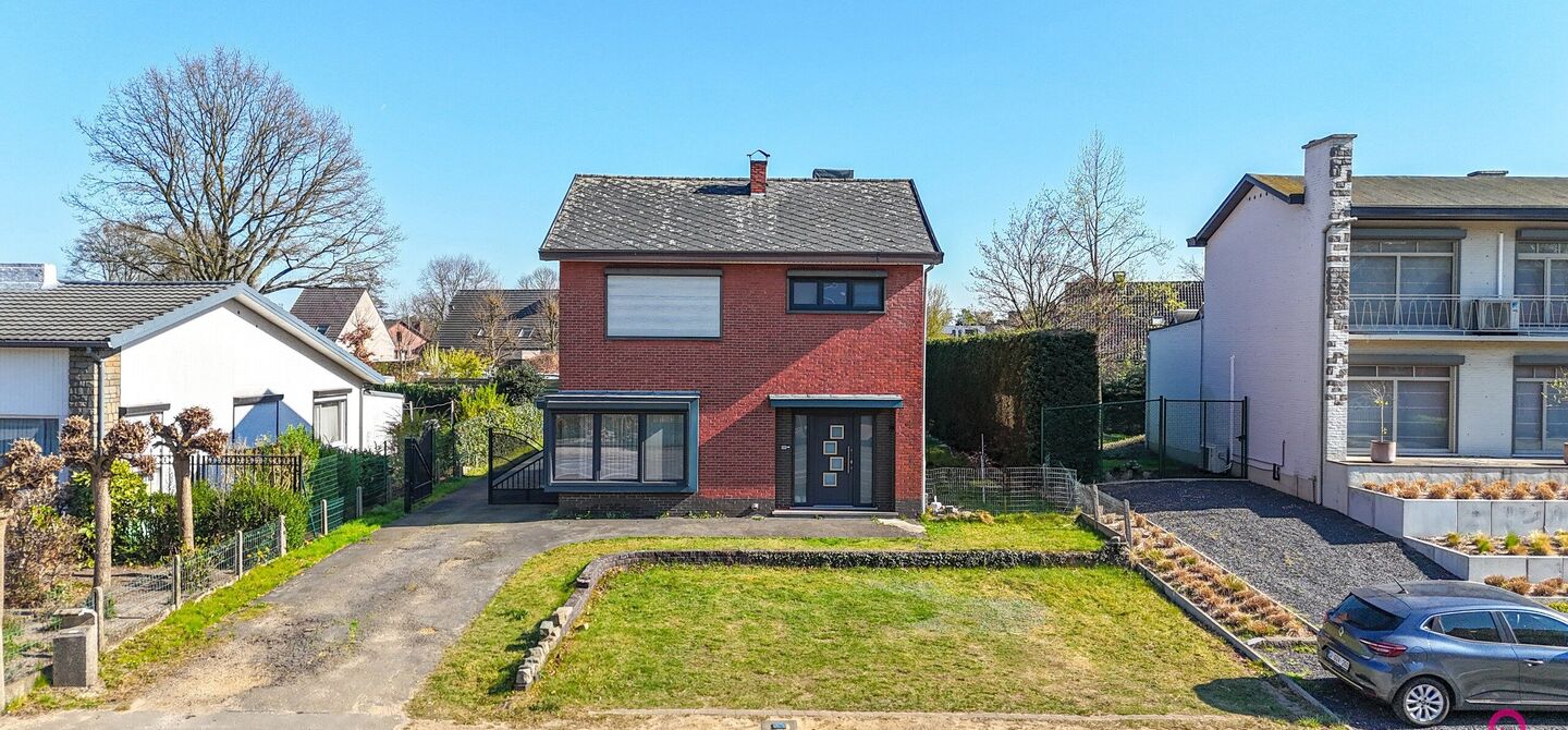 Bij ImmoFusion 7/7 “open huis”: klik op onze 3D-TOUR.
Ervaar vastgoed alsof je er zelf doorloopt!
Welkom in deze prachtige open bebouwing, gelegen boekt. Met een royale bewoonbare oppervlakte van 175 m² en een perceel van maar liefst 8a27ca biedt dez