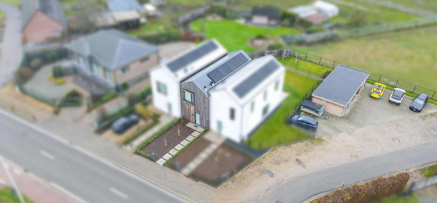 Bij ImmoFusion 7/7 “open huis” : klik op onze 3D-TOUR.
Ervaar vastgoed alsof je er zelf doorloopt!

Welkom in deze gloednieuwe, instapklare woning in de Molemstraat 120B, perfect voor wie houdt van modern wooncomfort gecombineerd met een centrale ligg